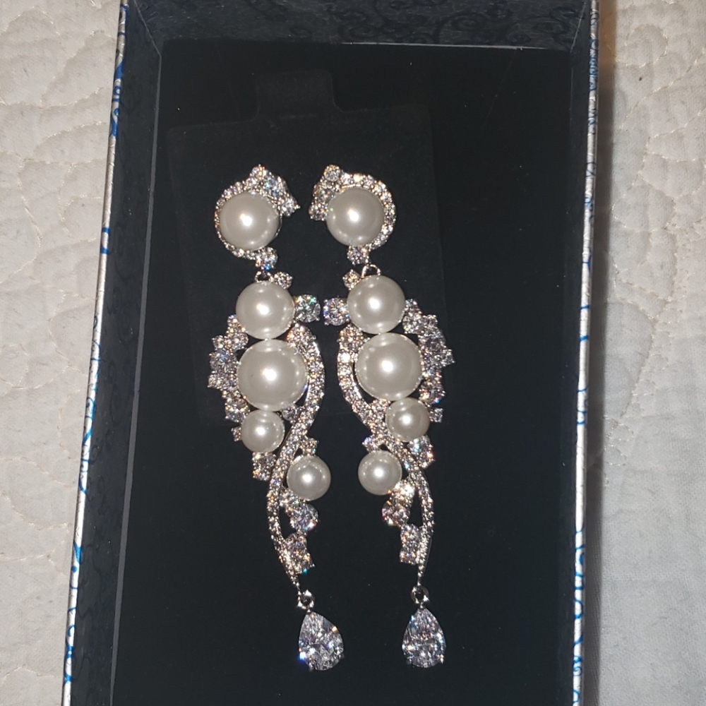 NEW beautiful earrings